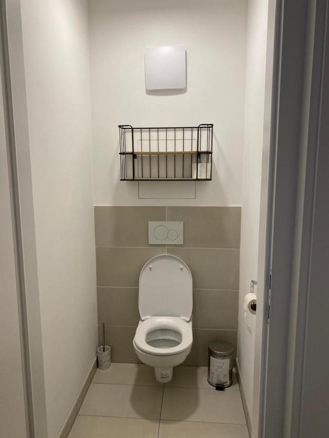 Modern Apartment With Balcony Near City Center Βιέννη Εξωτερικό φωτογραφία